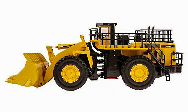 Komatsu WA900-3 First Gear 3301 escala 1/50 