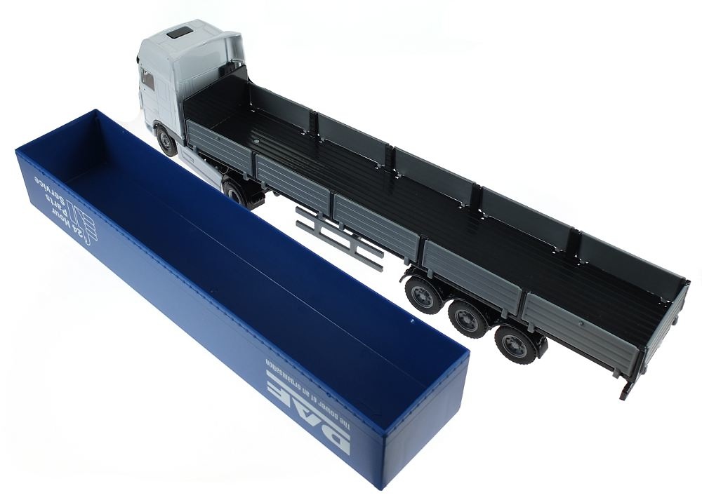 DAF 95 XF Cabina alta con trailer Joal 345 escala 1/50 