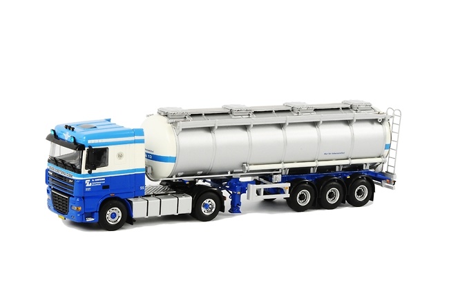 DAF XF 105 Space Cab 4x2 cisterna 3 ejes, Wsi Collectibles 1/50 9483 
