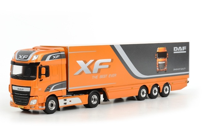 DAF Euro 6 XF con caja cerrada 3 ejes, Wsi Models 1/50 