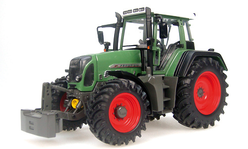 FENDT 818 Vario TMS capucha delantera abierta, 1:32, Universal Hobbies 