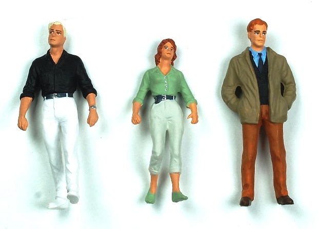 Figuras gente de pie 3 u. Preiser 1/32 