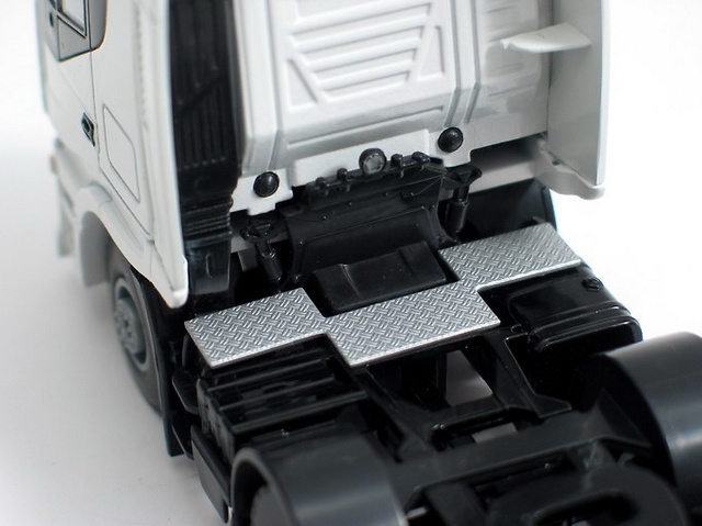 IVECO Stralis ES 6x2 Blanco Lion Toys 1/50 