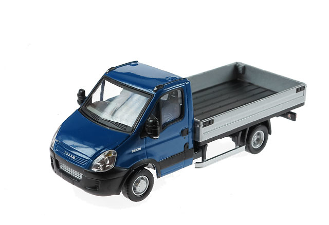 Iveco Daily con plataforma basculante Ros Agritec 00121 escala 1/43 