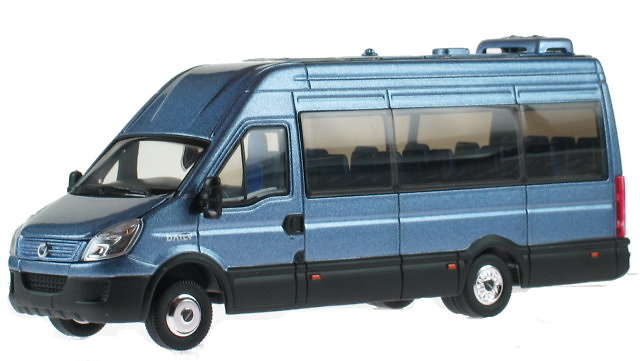 Iveco minibus azul Ros Agritec 00123 escala 1/43 