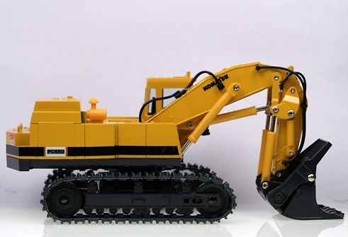 KOMATSU PC650 Pala Cargadora MM 1/50 