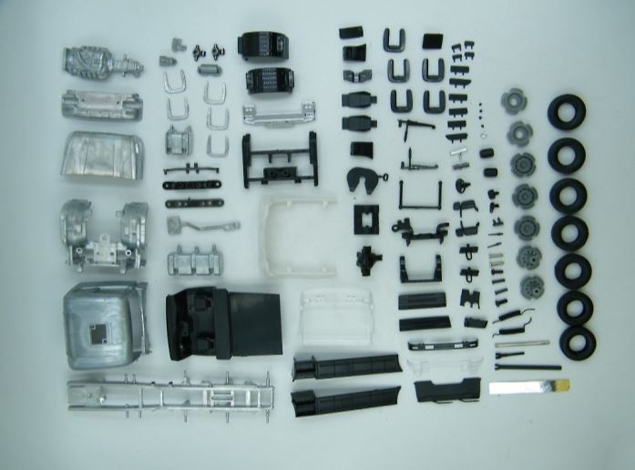 Kit para montar un Scania T144 6x2 Tekno 78425 escala 1/50 