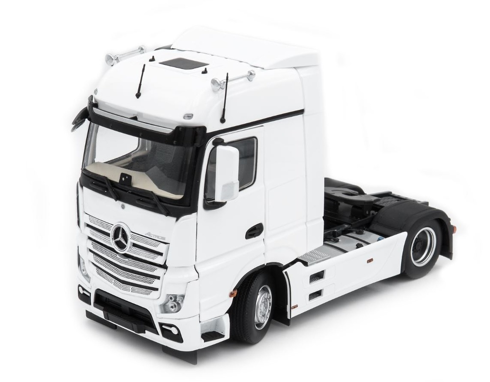 Mercedes Actros Bigspace Marge Models 1909-01 escala 1/32 