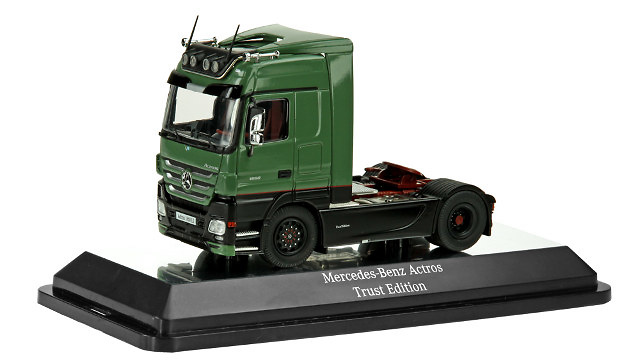 Mercedes Benz Actros 1860 Trust Editon 1/50 NZG 