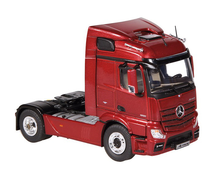 Mercedes Benz Actros FH23 Streamspace 4x2 rojo, NZG 1/50 846/02 