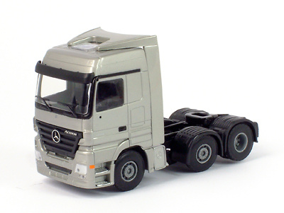 Mercedes Benz Actros MS 6x2 gris metalizado, Lion Toys 1/50 