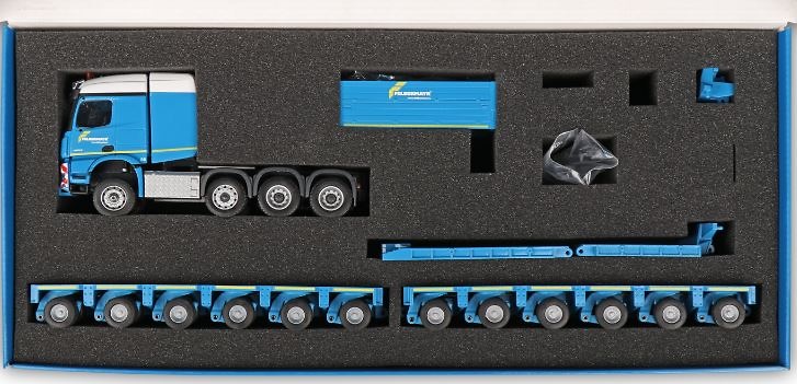 Mercedes Benz Arocs SLT con remolque pesado Goldhofer Conrad escala 1/50 