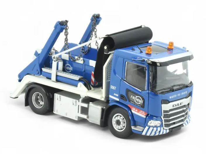 Miniatura camion DAF XD con portacontenedor Tekno 87547 escala 1/50 