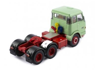 Miniatura camion Henschel HS 19 TS Ixo Models TR151 escala 1/43 