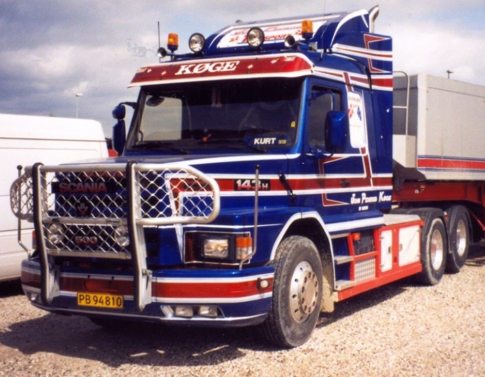 Miniatura camion Scania 143 + Pedersen Tekno 84089 escala 1/50 