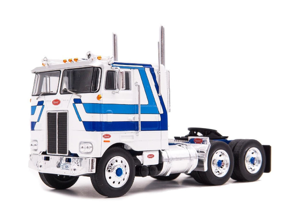 Miniatura camion Peterbilt 352 Pacemaker - Ixo Models Tr065 escala 1/43 