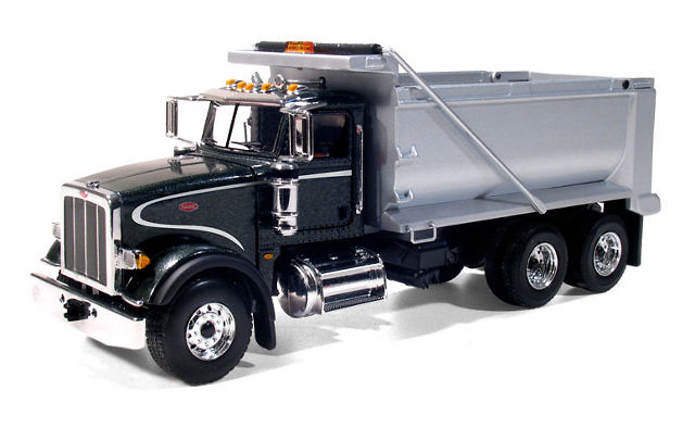 Peterbilt 367 Dump Truck negro / plateado, First Gear 3181 escala 1/50 