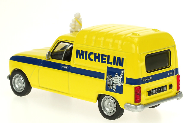 Renault 4F6 coleccion Michelin Altaya 1/43 
