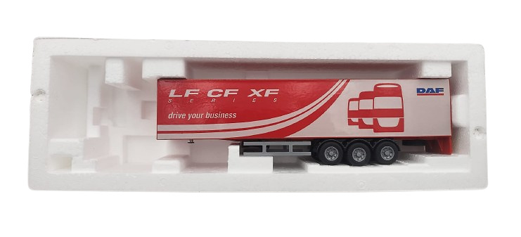 Semirremolque caja cerrada DAF Joal 3655 escala 1/50 