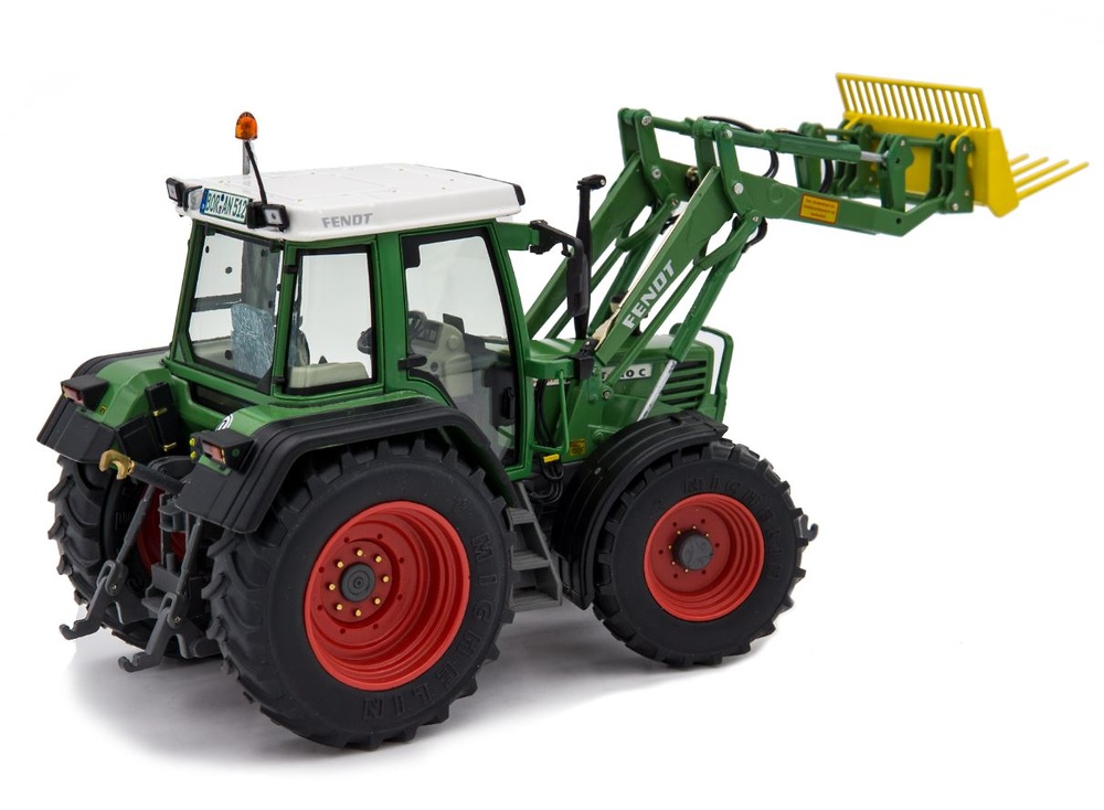 Tractor Fendt Favorit 510 c con cargador Weise Toys 1064 escala 1/32 