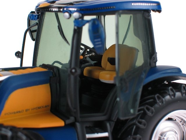 Tractor New Holland Nh2 Hydrogen Ros Agritec 30125 escala 1/32 