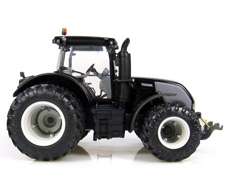 Tractor Valtra S 353 con doble rueda Universal Hobbies 4155 escala 1/32 