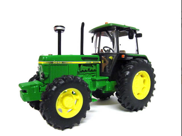 Traktor John Deere 3040 Britains 43020 escala 1/32 