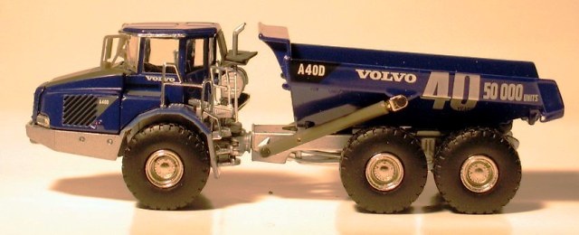 VOLVO A40D Dumper articulado AZUL Motorart 1/87 