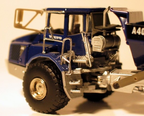 VOLVO A40D Dumper articulado AZUL Motorart 1/87 