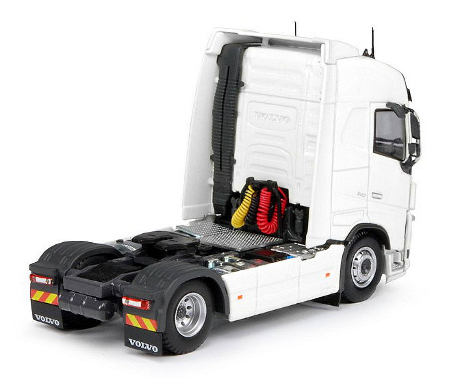 Camion Volvo FH04 Globetrotter, Tekno 62344 escala 1/50 