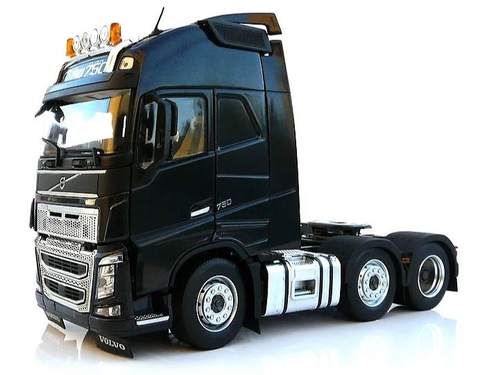 Volvo FH16 6x2 Negro Marge Models 1811-02 escala 1/32 