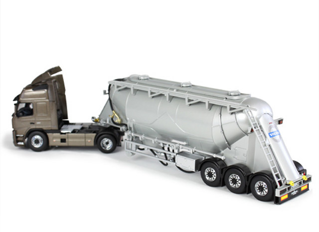 Volvo FM 450 4x2 bulk trailer, Motorart 110516 escala 1/50 