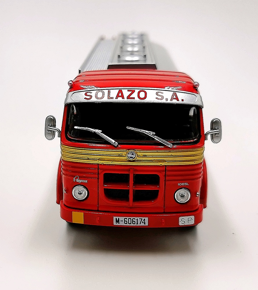 Camión Pegaso 1065 L Europa, Transportes Solazo 1967 - Salvat - escala 1/43 
