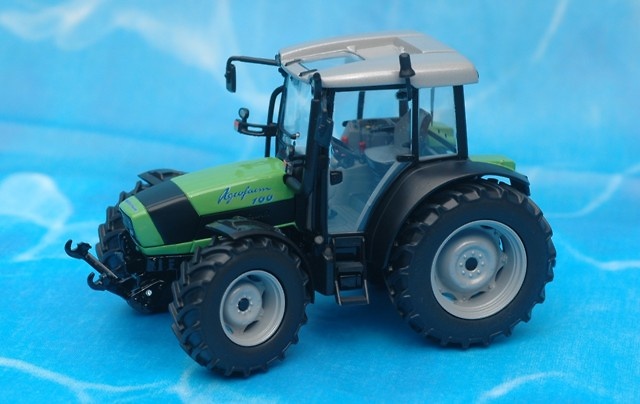 DEUTZ-FAHR Agrofarm 100 Traktor Ros 1/32 