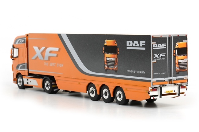 DAF Euro 6 XF con caja cerrada 3 ejes, Wsi Models 003395 escala 1/50 