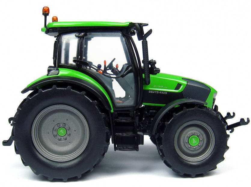 Tractor Deutz-Fahr 5130 TTV Universal Hobbies 4226 escala 1/32 