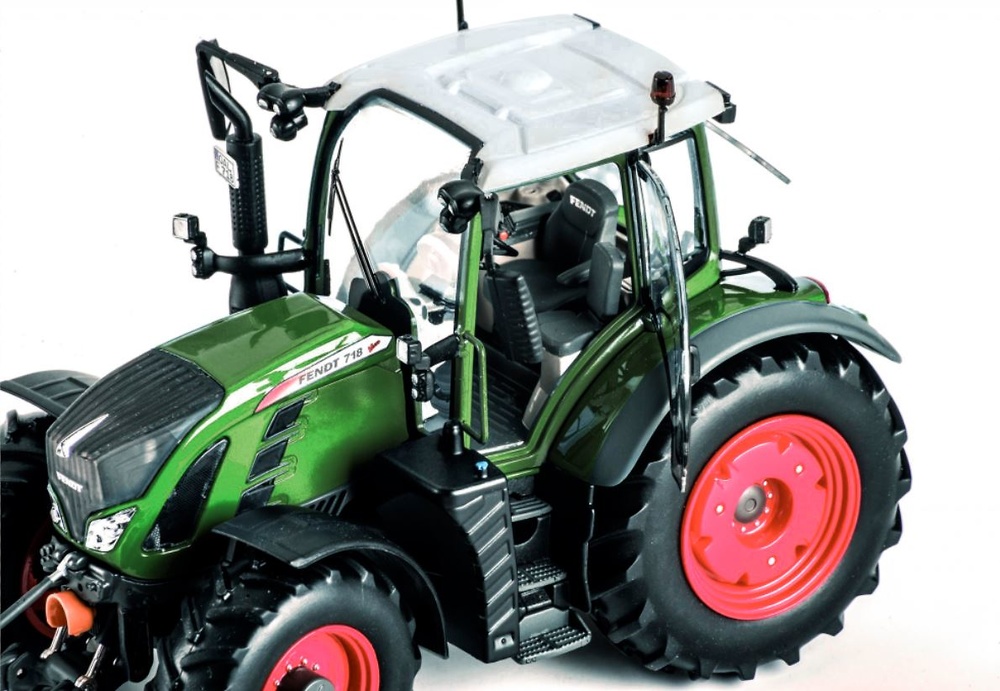 Tractor Fendt 718 Vario Ros Agritec 30185 escala 1/32 