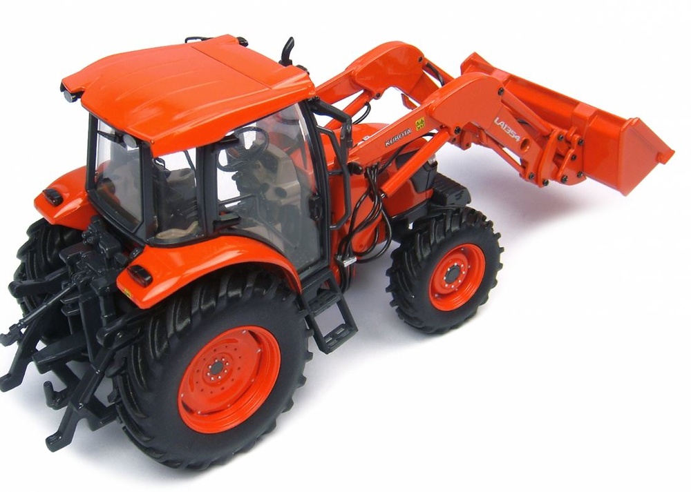 Tractor Kubota M9960 con pala Universal Hobbies 4869 