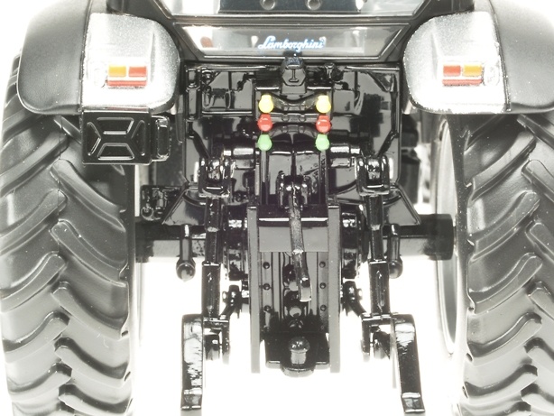 Tractor Lamborghini R3 Evo 100 Ros Agritec 30109 escala 1/32 