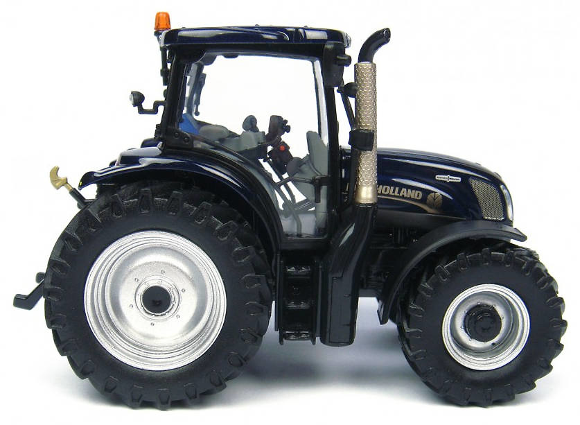 Traktor New Holland T6.100 Universal Hobbies 4272 Masstab 1/32 