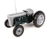 Tractor Massey Ferguson TO 35 Universal Hobbies 4988